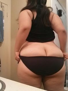 This big booty stripper loves playing with her asshole abuse