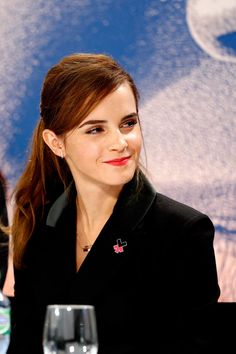 Showing images for emma watson bonnie wright captions